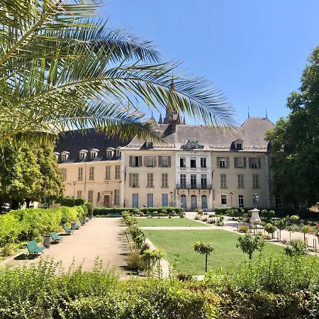T2 Rue Claude Genin En Duplex